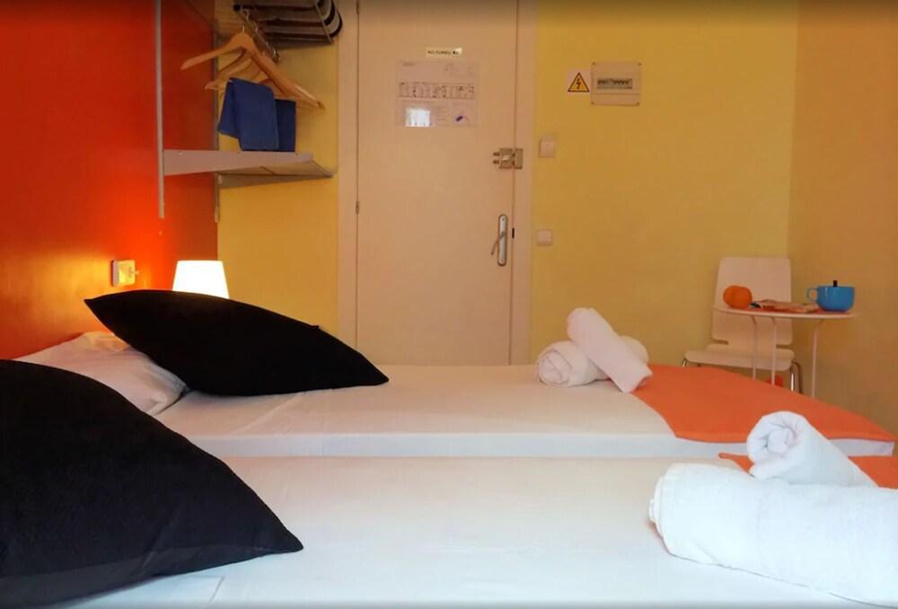 Barcelona City North Hostal Kültér fotó