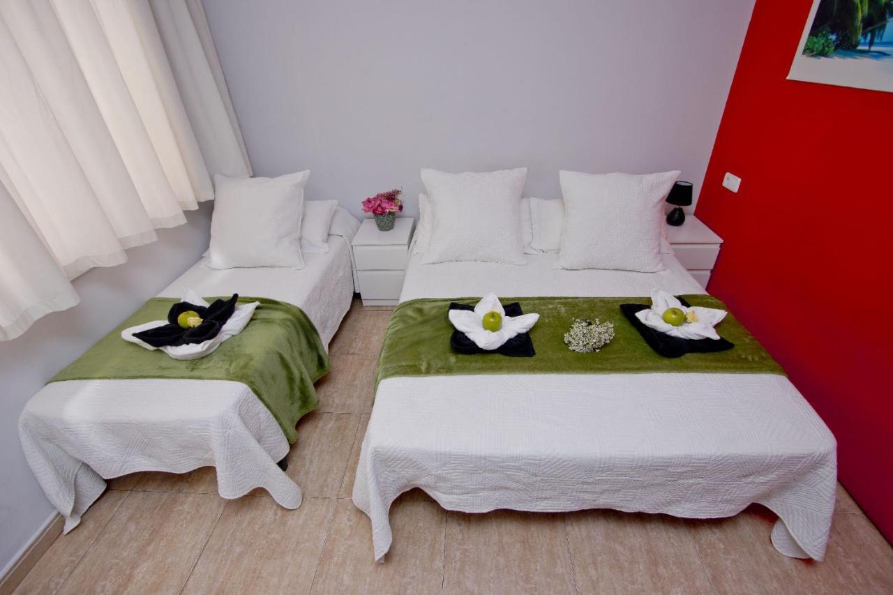 Barcelona City North Hostal Kültér fotó