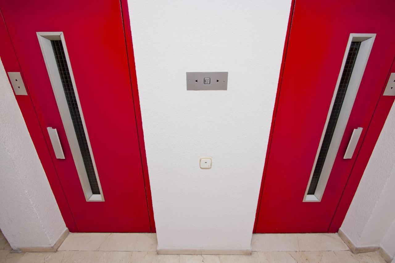 Barcelona City North Hostal Kültér fotó