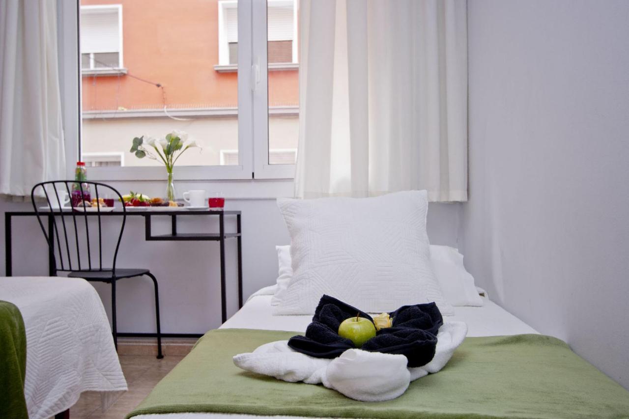 Barcelona City North Hostal Kültér fotó