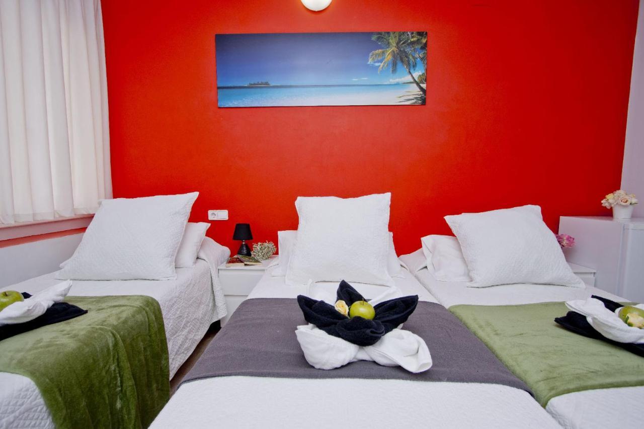 Barcelona City North Hostal Kültér fotó