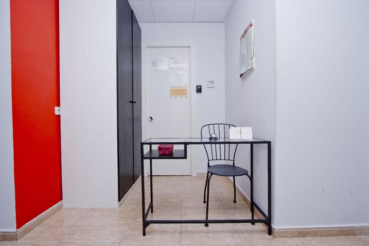 Barcelona City North Hostal Kültér fotó