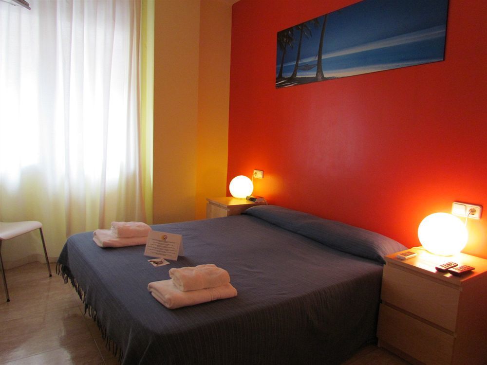 Barcelona City North Hostal Kültér fotó